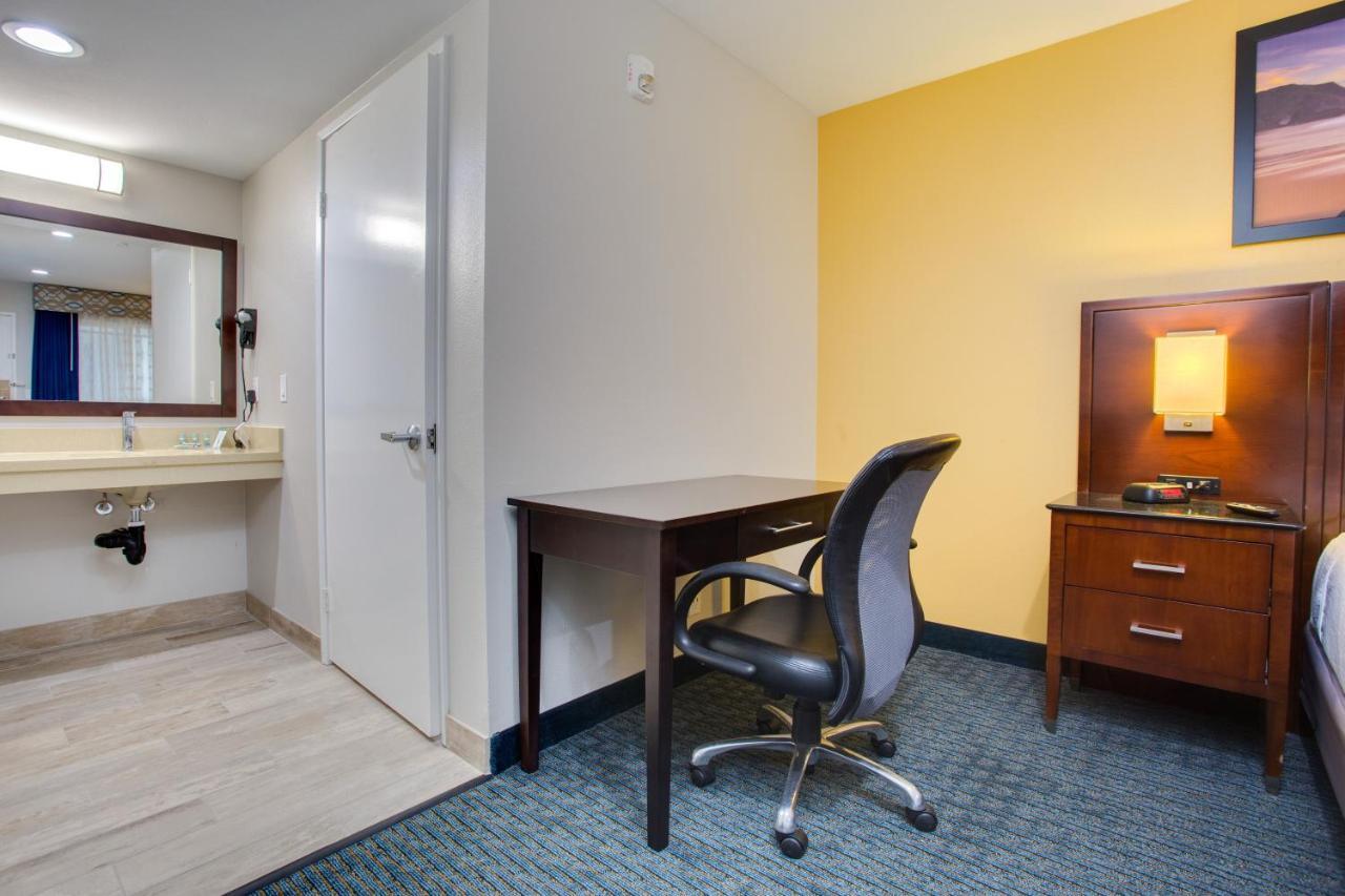 Quality Inn San Diego South - Chula Vista Exterior photo